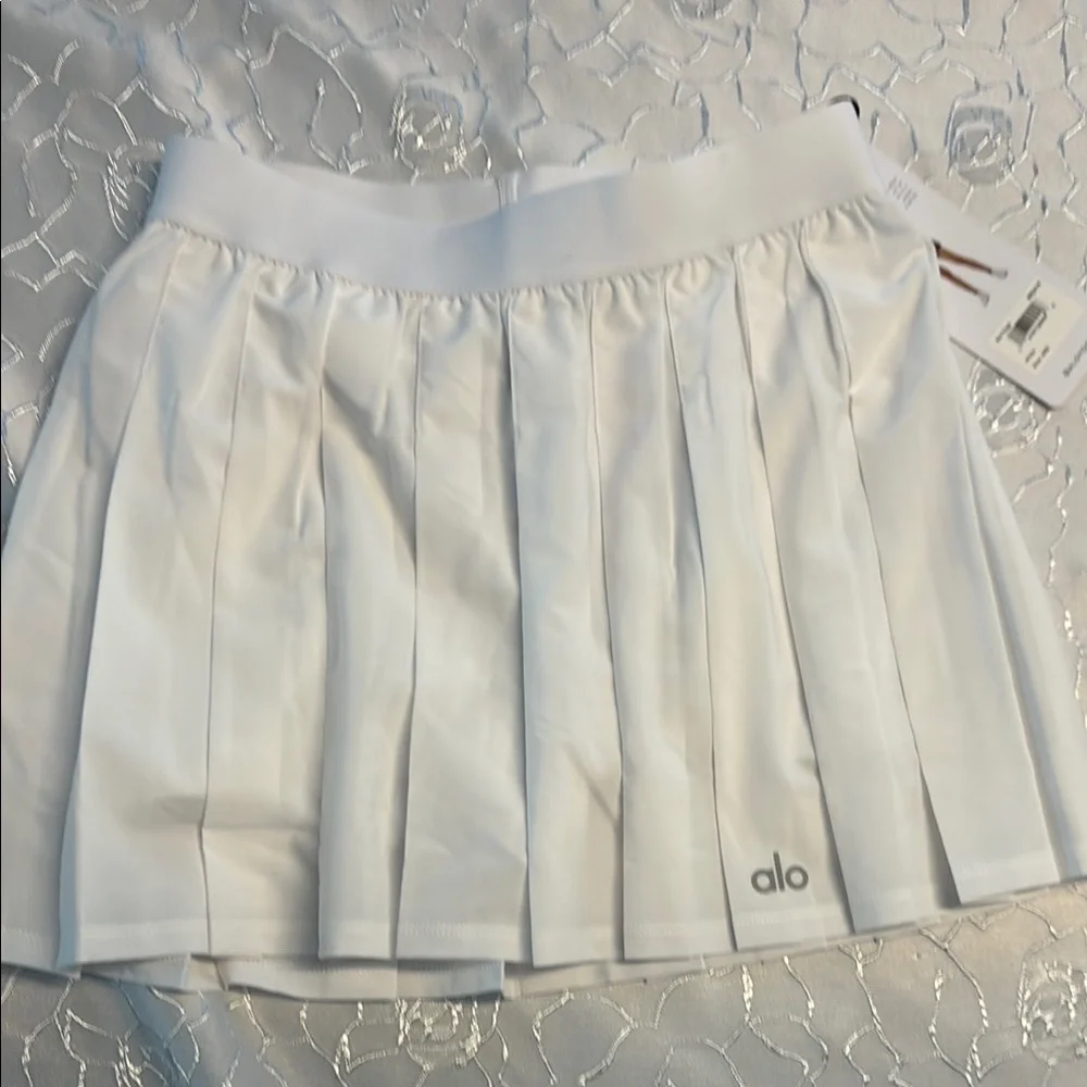 ALO Yoga Women's White tennis Skirt size xxs